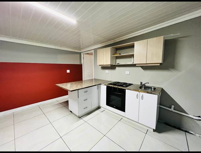 2 BEDROOM APARTMENT TO LET IN KENWYN